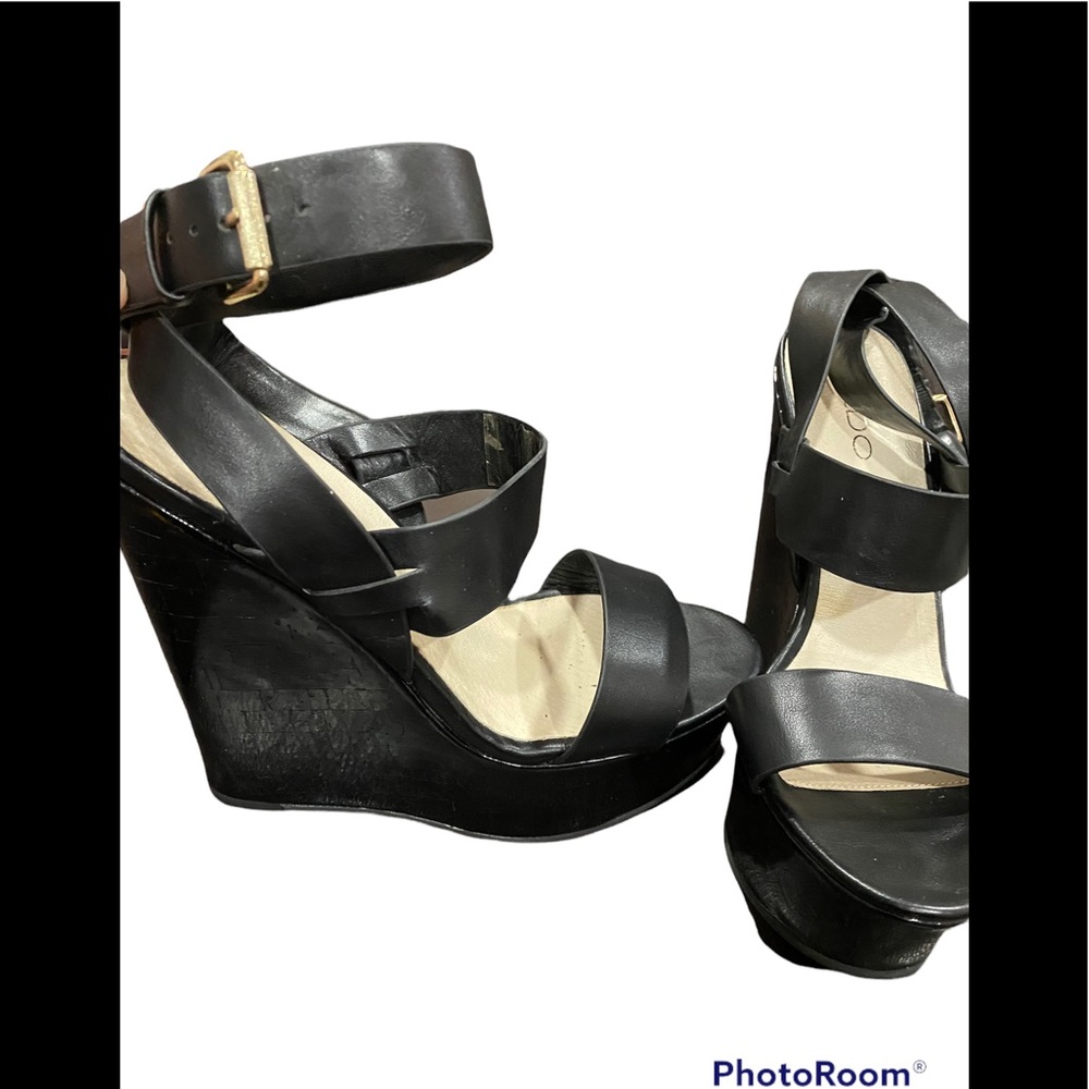 Aldo Black Leather Platform Sandals